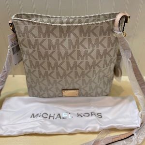 Michael Kors Large Messenger